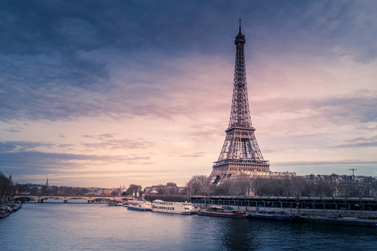 Private jet travel to Paris Fashion Week in Paris